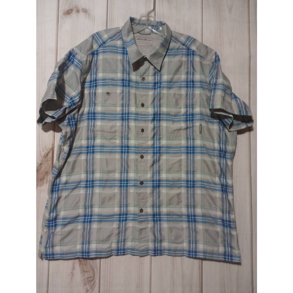 Eddie Bauer Mens XL Short Sleeve Plaid Button Down Hiking Shirt Blue Grey Mesh
